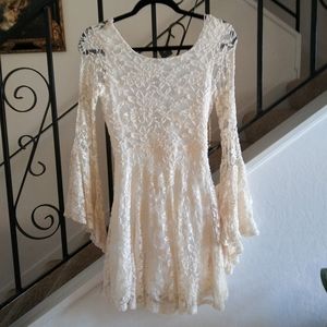 ALTAR'D STATE Lace Bell Sleeve Mini Dress Size M.